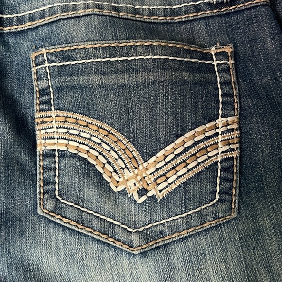 Earl Jean Denim Rolled Cuff Capris - size 8 - Picture 11 of 11